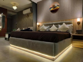 NOVA STAYS River& City facing- Your Home Away 43rd floor